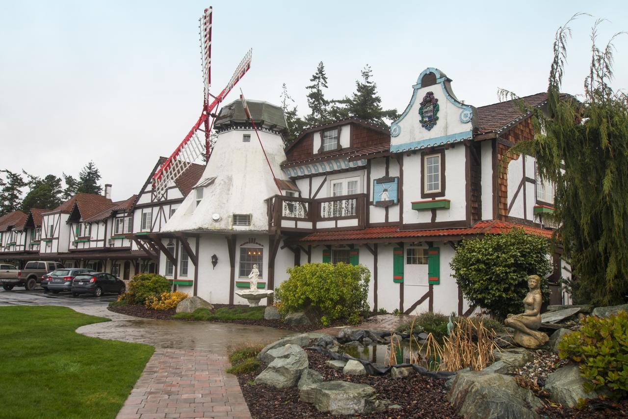 Auld Holland Inn Oak Harbor Bagian luar foto